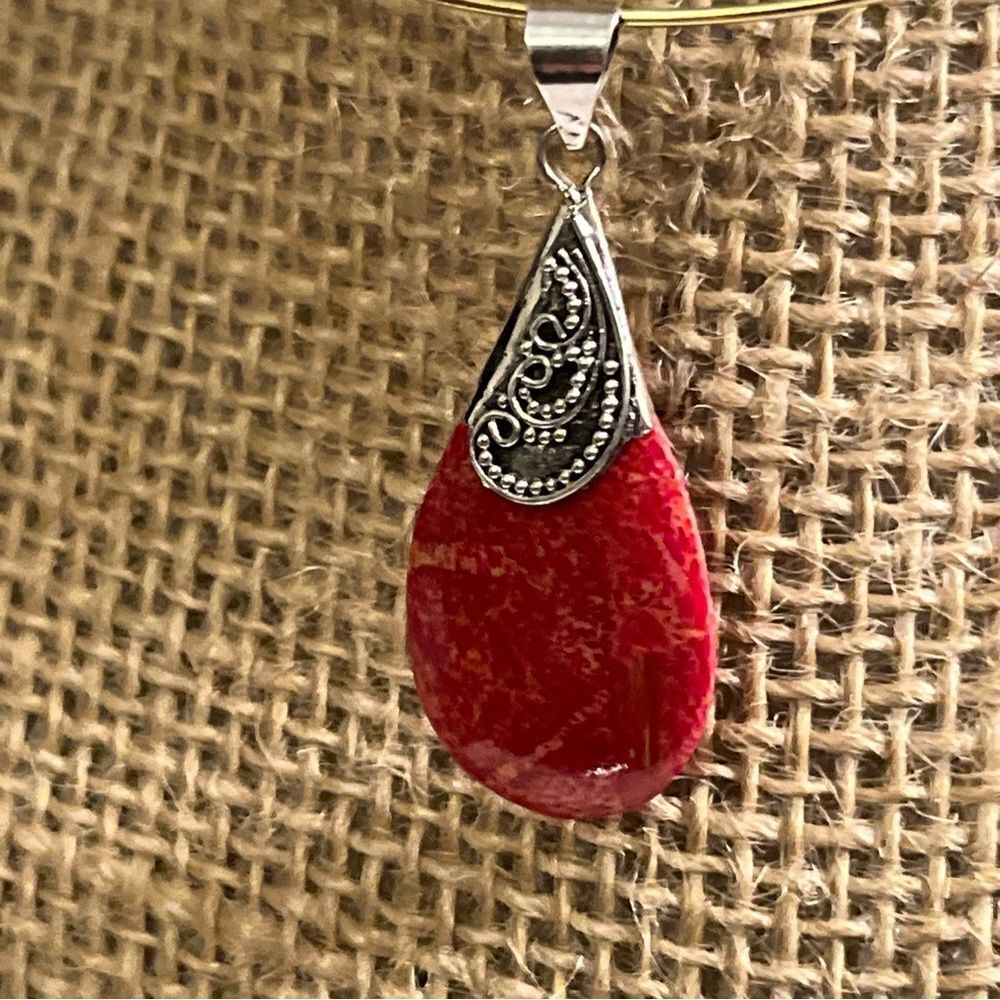 Sponge, coral, teardrop pendant set with sterling silver details 1.5” - Picture 3 of 7